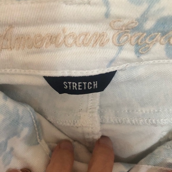 00 American Eagle Jeans - Picture 3 of 3